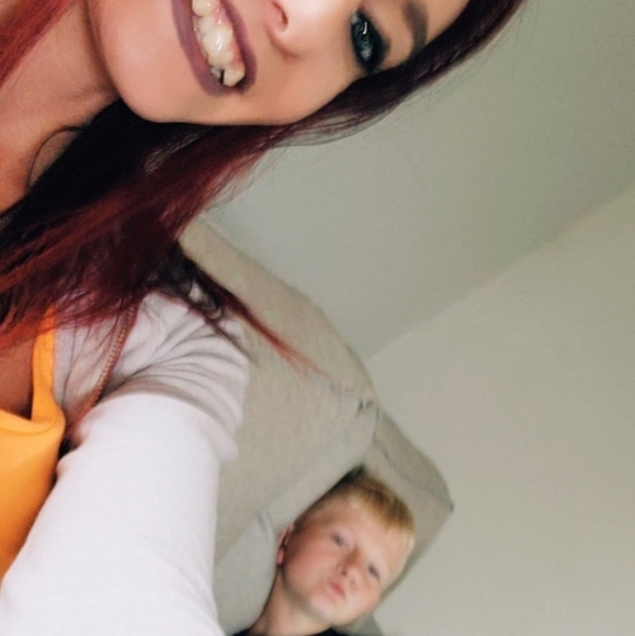 Meet your Posher, Amanda - Picture 13 of 16